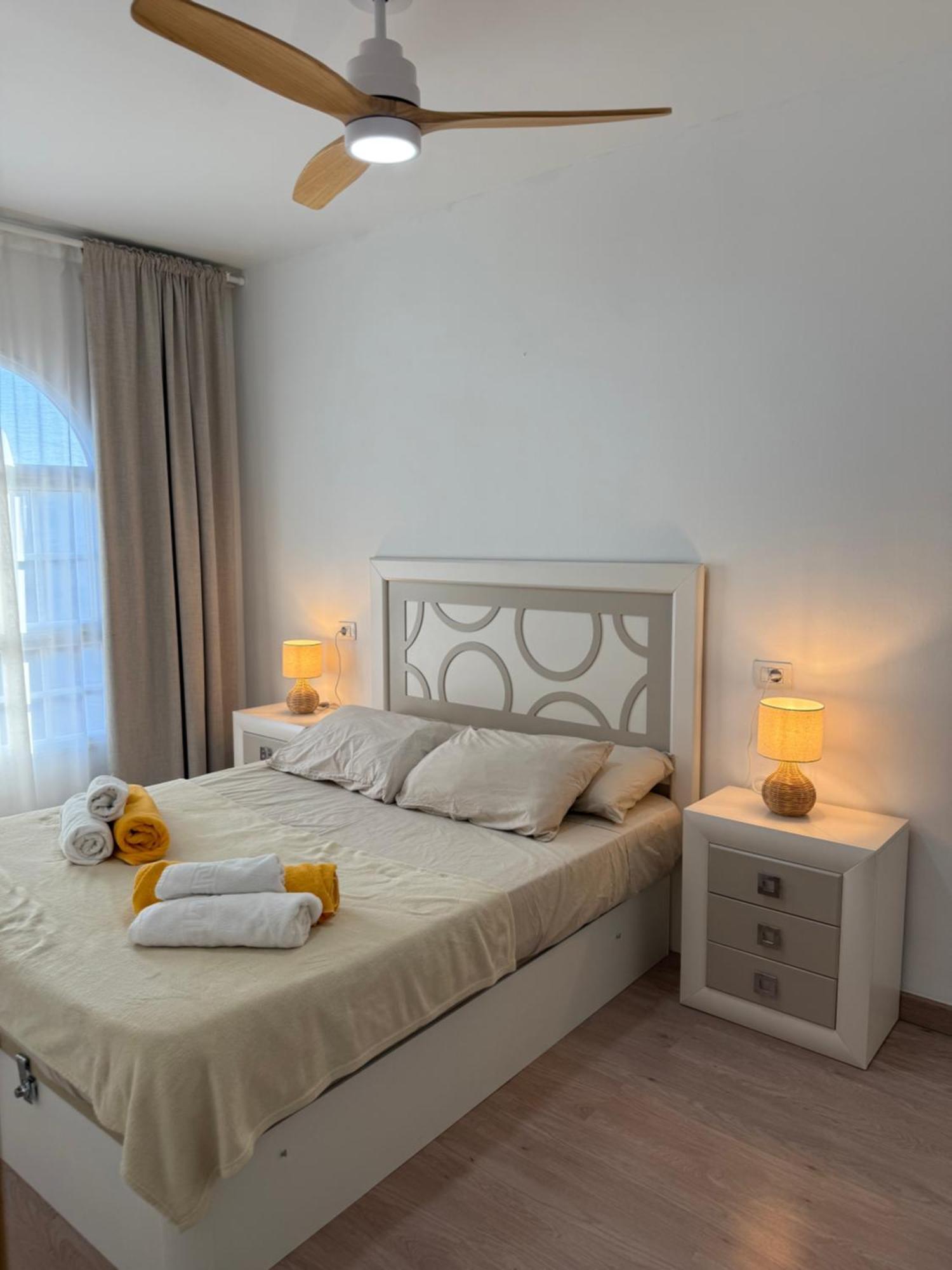 Seaside Paradise - 2 Bedroom Apartment With Ocean Views & Air Conditioning In Playa San Juan Dış mekan fotoğraf
